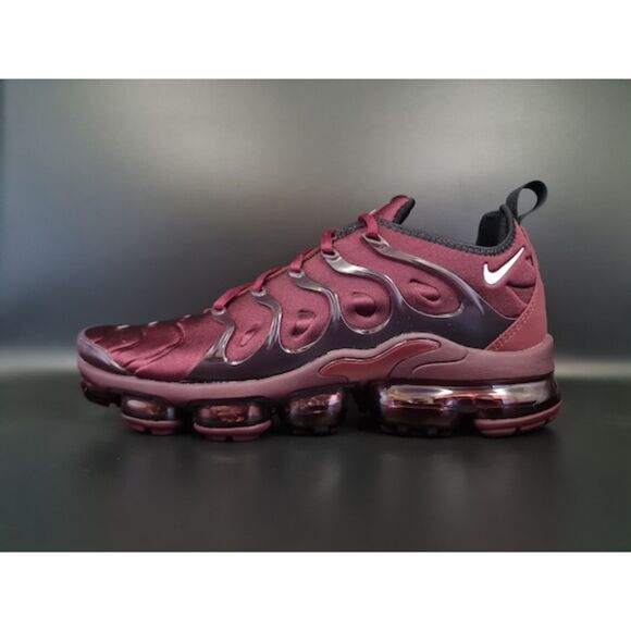 Nike Air VaporMax Plus. Night Maroon. Size 9.5 -  FN6850-681 main image 7